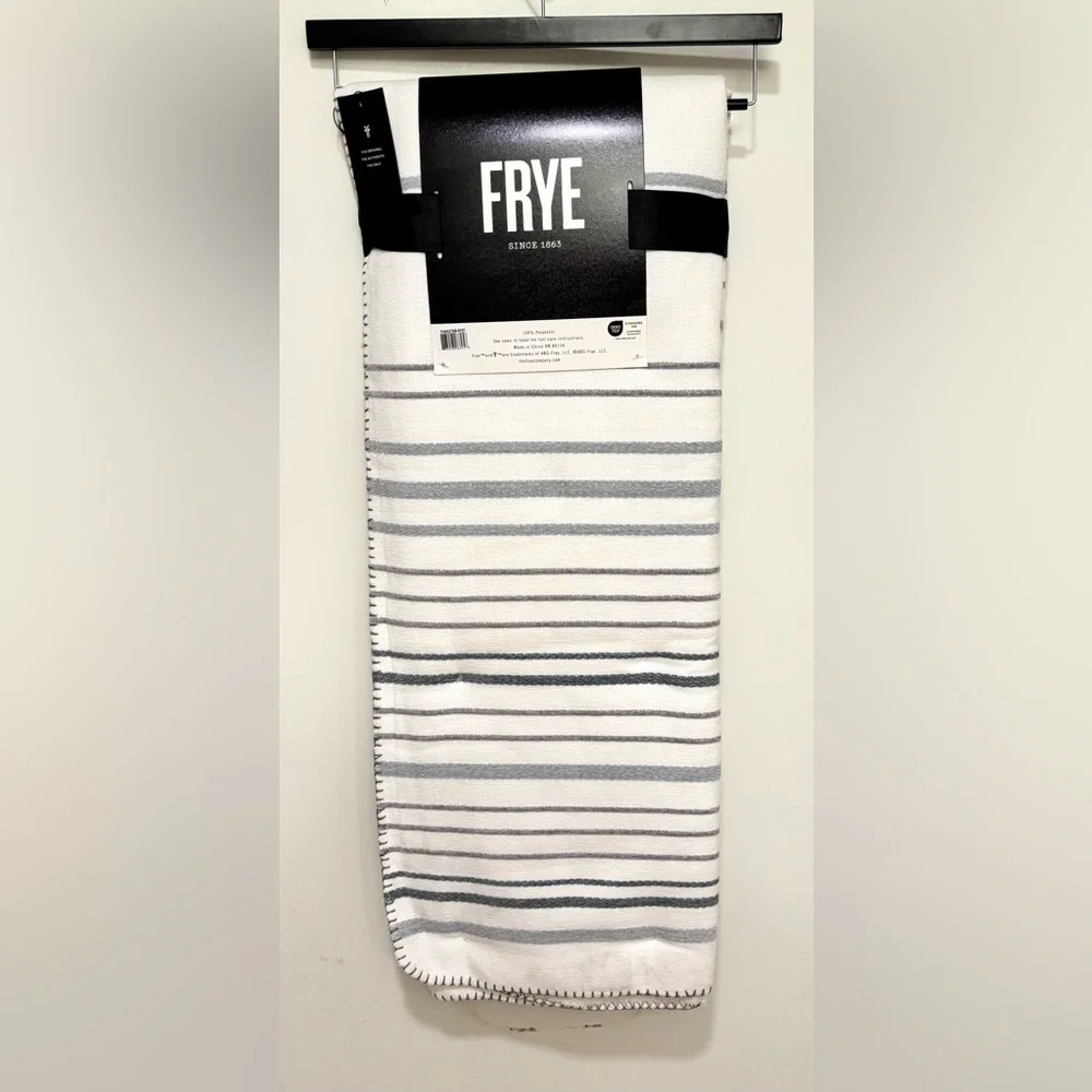 Frye Shoreline Reversible Chenille Throw 50”x70” White & Soft Grey Colors NWT